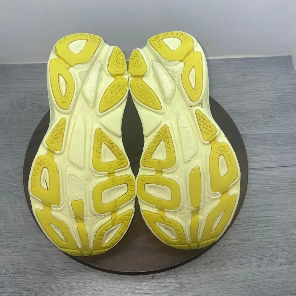 Hoka One One hoka one